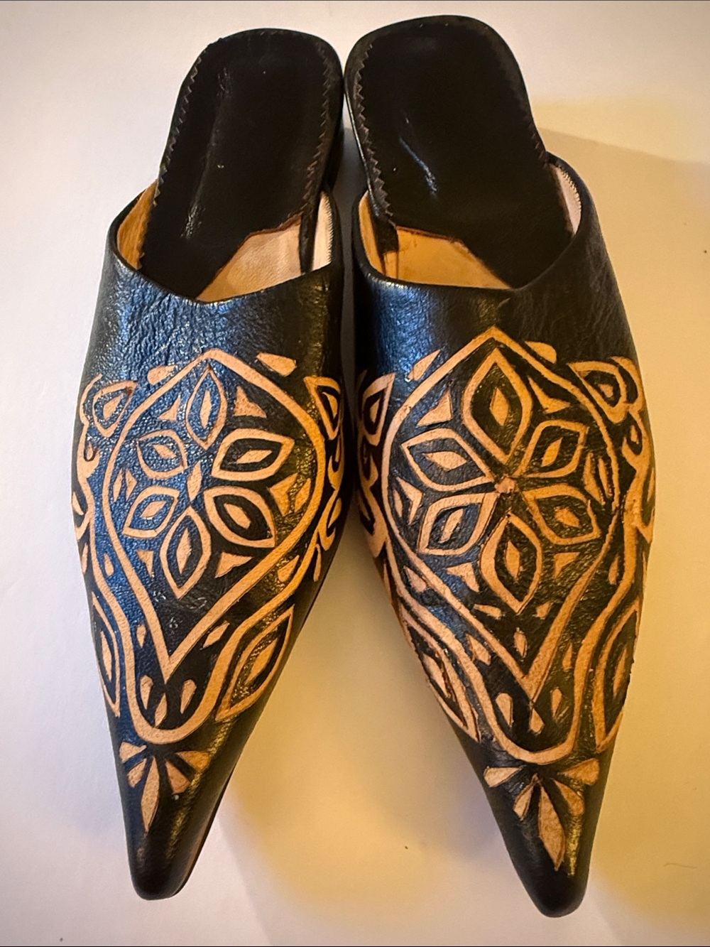 Women's Moroccan Black Pointed Slip-On Mules with Tan Floral Cutwork Size 8